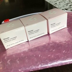 Set of 3 Glossier Stretch concealers . Unused!